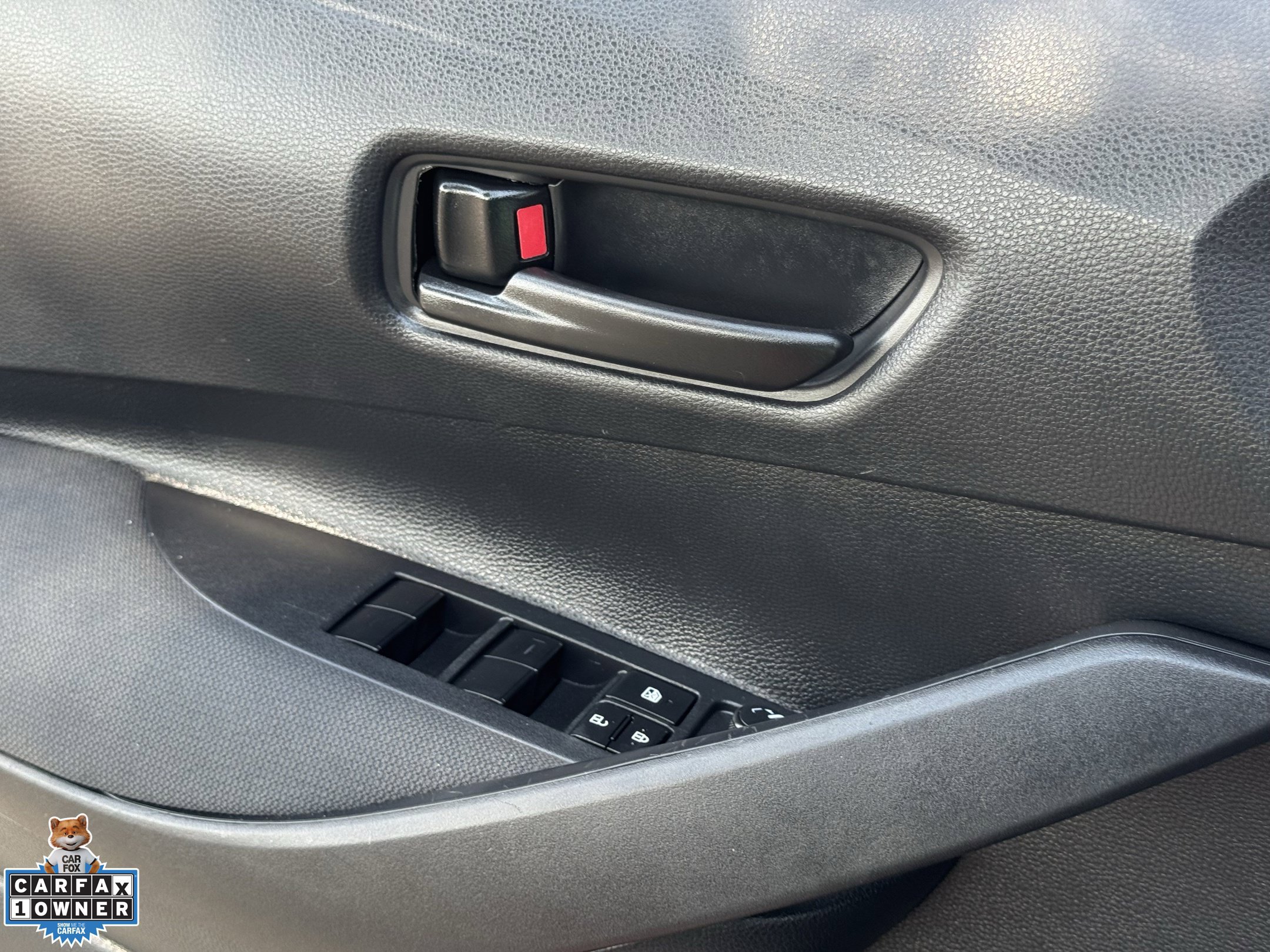 Used 2025 Toyota Corolla LE FWD image 26