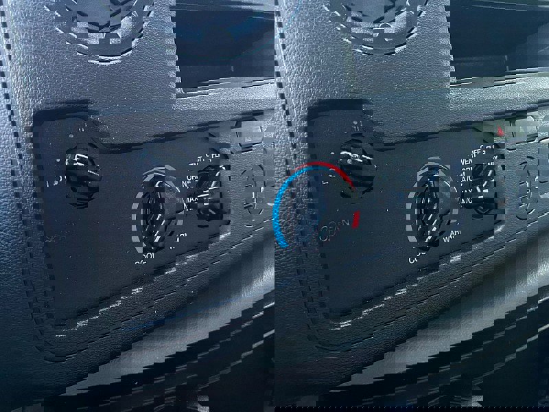 Certified 2021 Ford E-450 and Econoline 450 Super Duty w/ Power Windows & Locks Group image 41