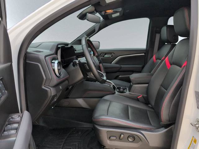 Used 2024 Chevrolet Colorado Z71 w/ Z71 Convenience Package 2 AWD/4WD image 15