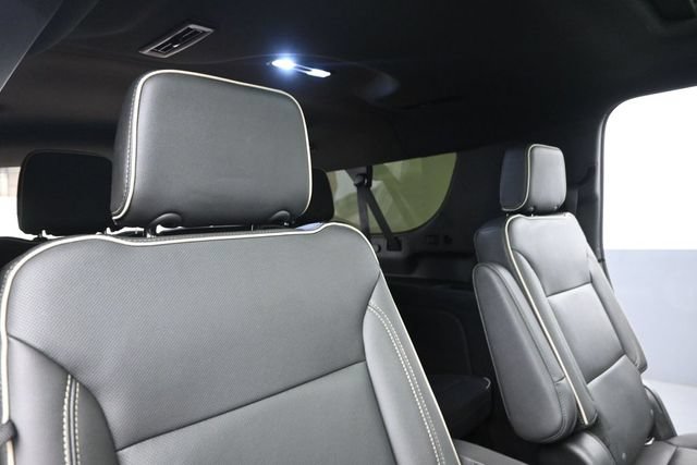 Used 2021 GMC Yukon XL SLT w/ SLT Luxury Plus Package AWD/4WD image 26