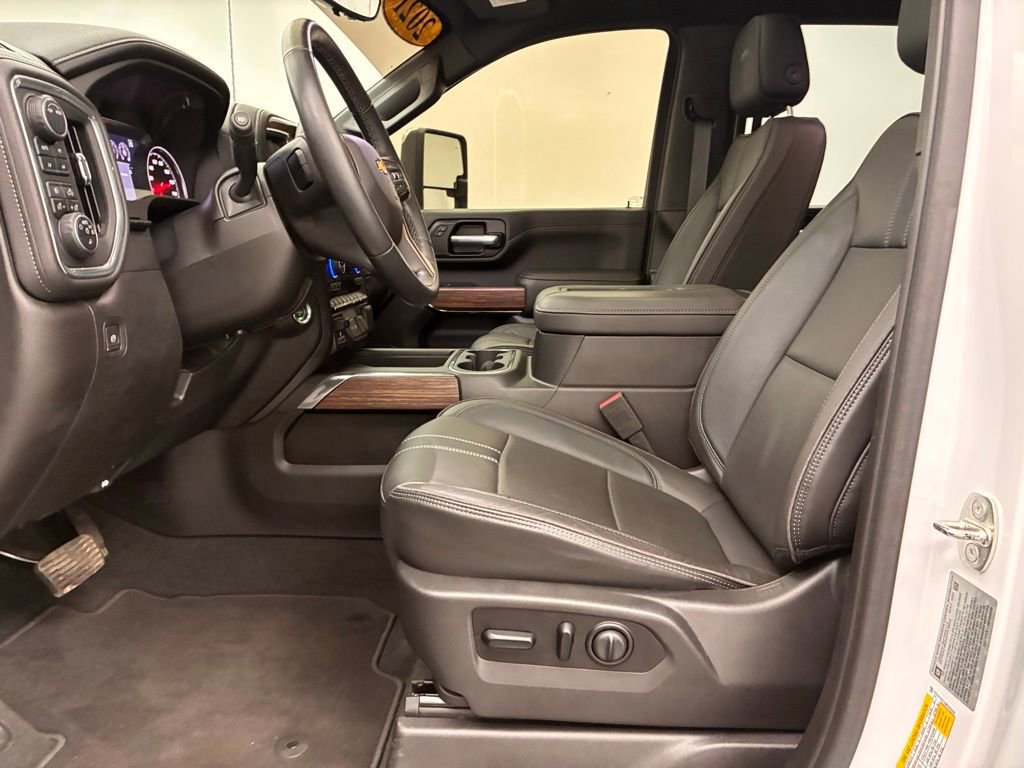 Used 2021 Chevrolet Silverado 3500 High Country image 20