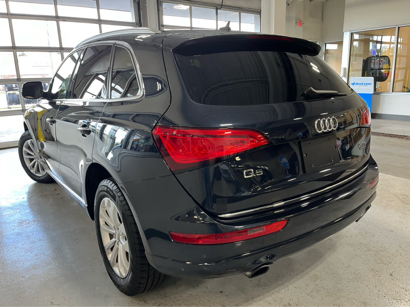 Used 2017 Audi Q5 2.0T Premium w/ Audi MMI Navigation Plus AWD/4WD image 4