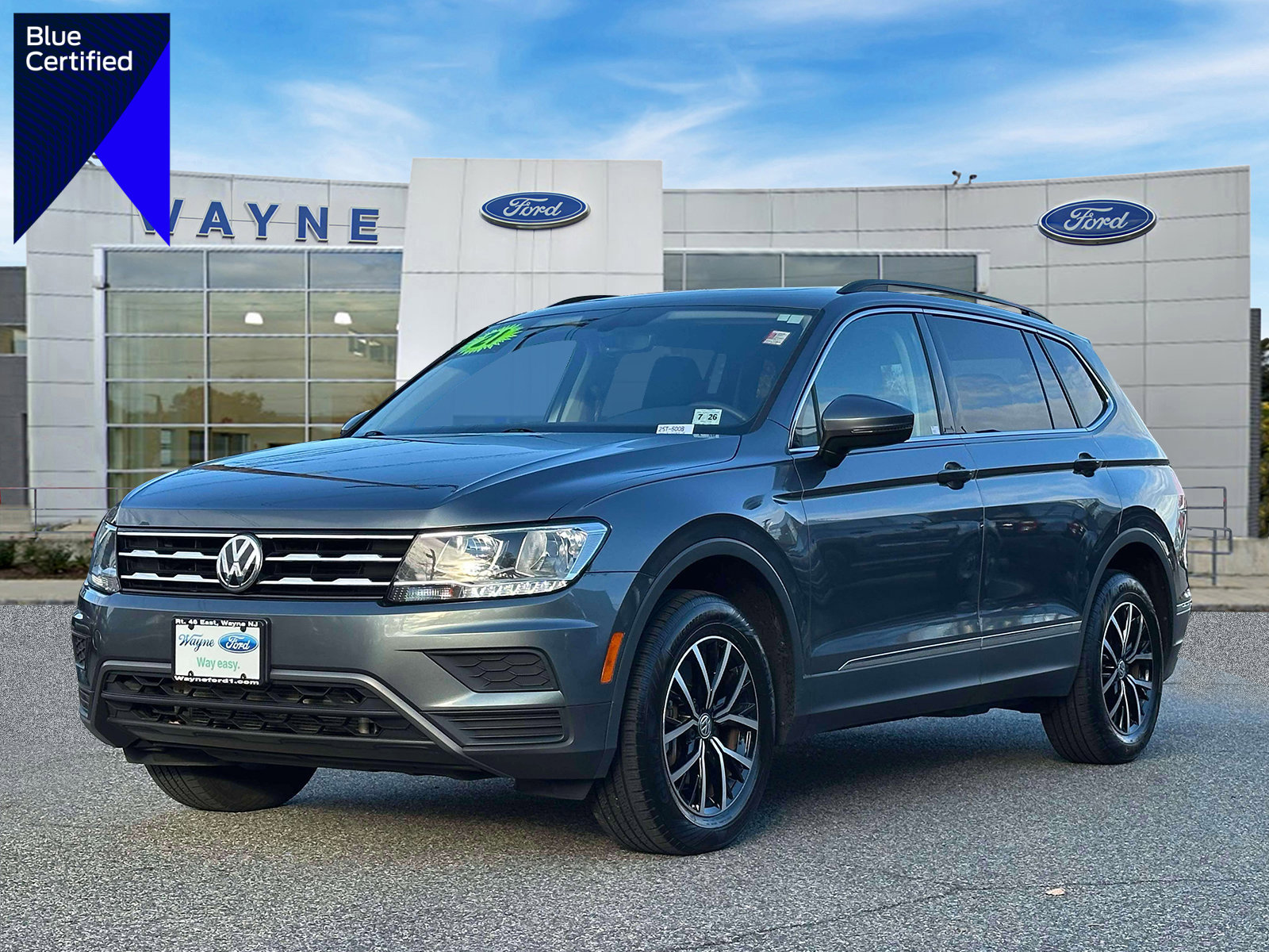 Used 2021 Volkswagen Tiguan SE w/ Panoramic Sunroof Package image 1