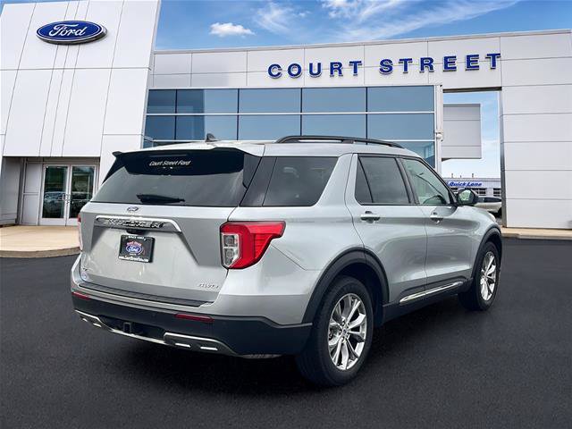 Certified 2023 Ford Explorer XLT w/ Equipment Group 202A AWD/4WD image 6