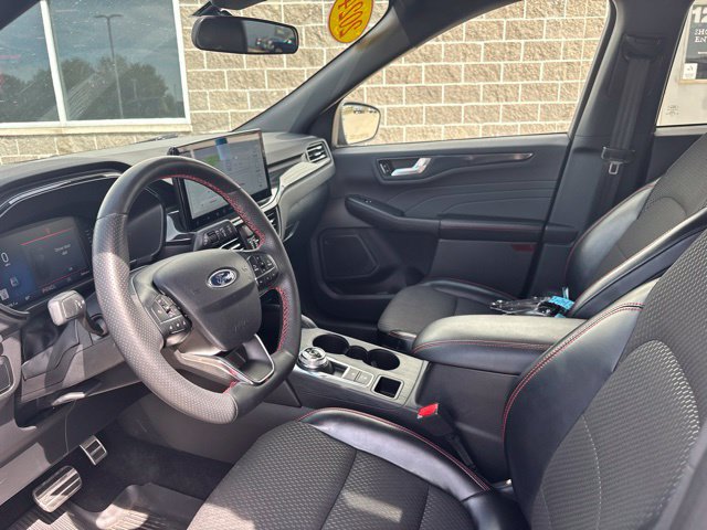 Certified 2024 Ford Escape ST-Line w/ Tech Pack #1 AWD/4WD image 17