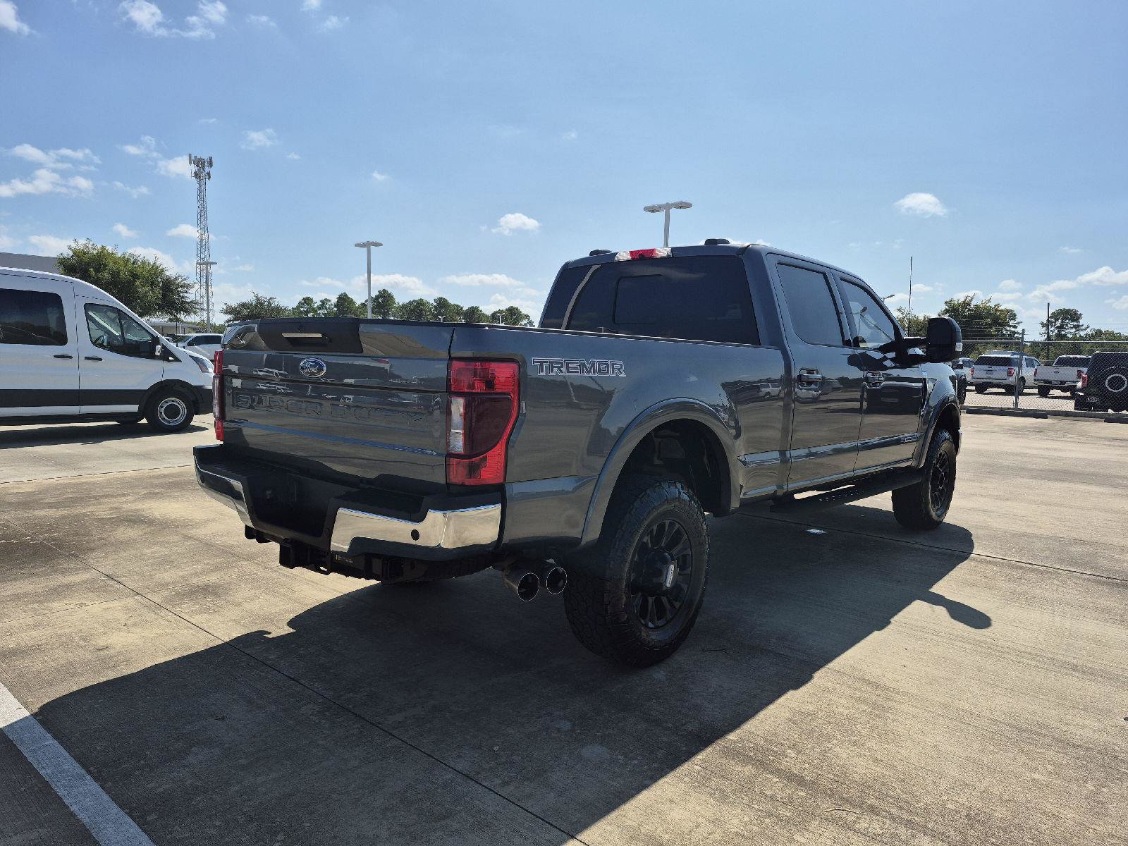 Certified 2022 Ford F250 Lariat w/ Tremor Off-Road Package AWD/4WD image 17