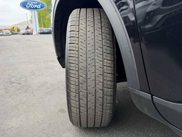 Certified 2025 Ford Escape Platinum AWD/4WD image 27