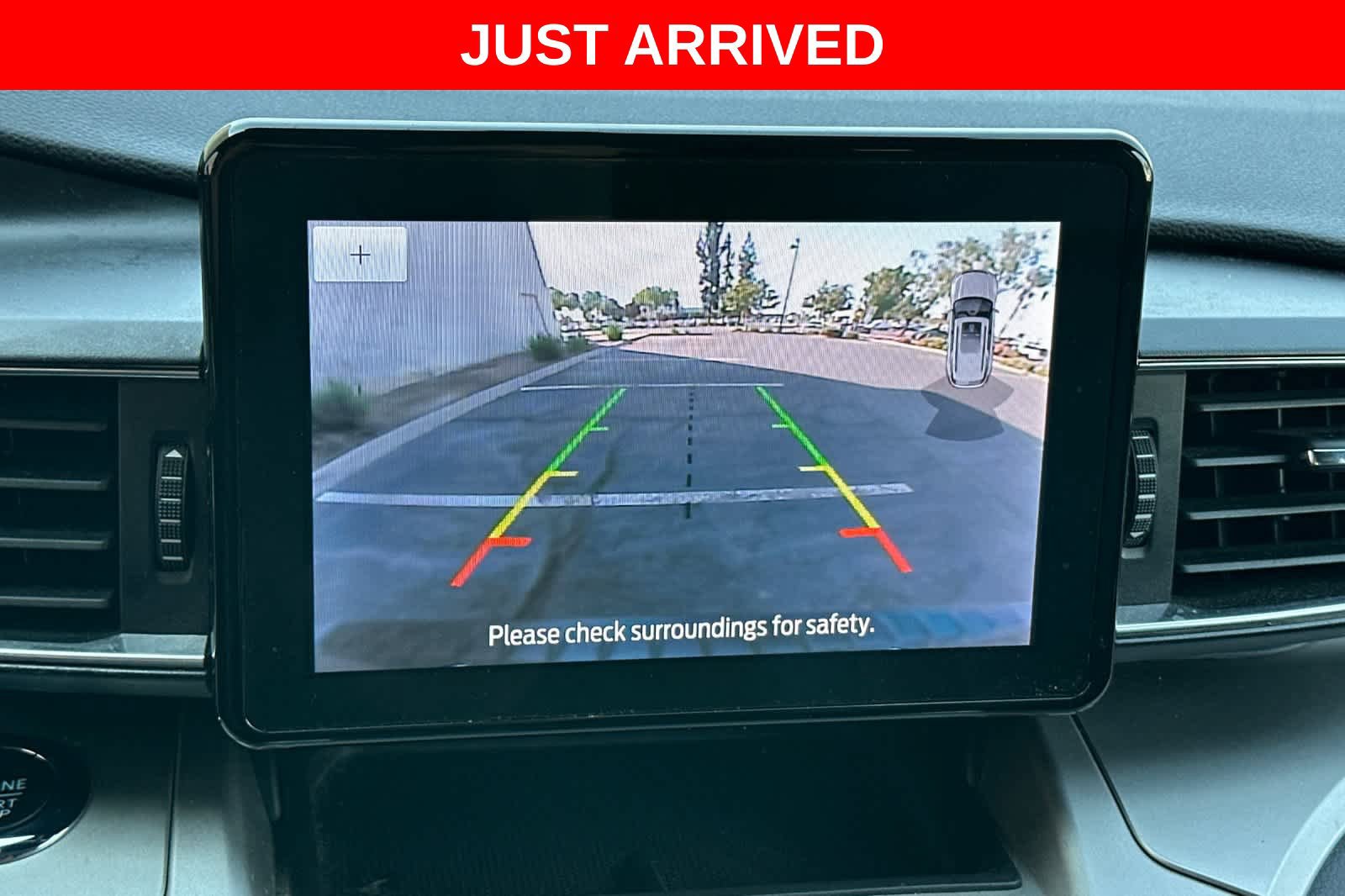 Certified 2022 Ford Explorer XLT w/ Equipment Group 202A RWD image 21