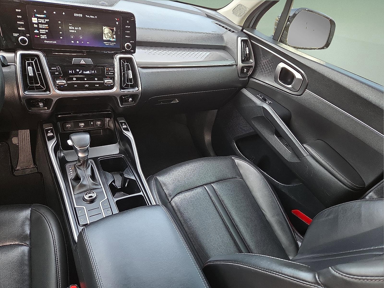 Used 2023 Kia Sorento S image 13