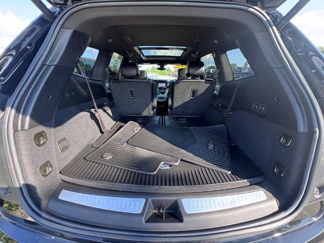 Used 2024 Cadillac XT6 Sport w/ Technology Package AWD/4WD image 17