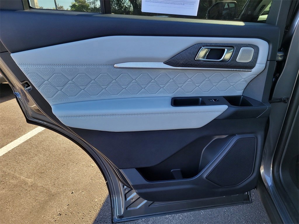 Certified 2025 Ford Explorer Platinum w/ Ultimate Package image 10