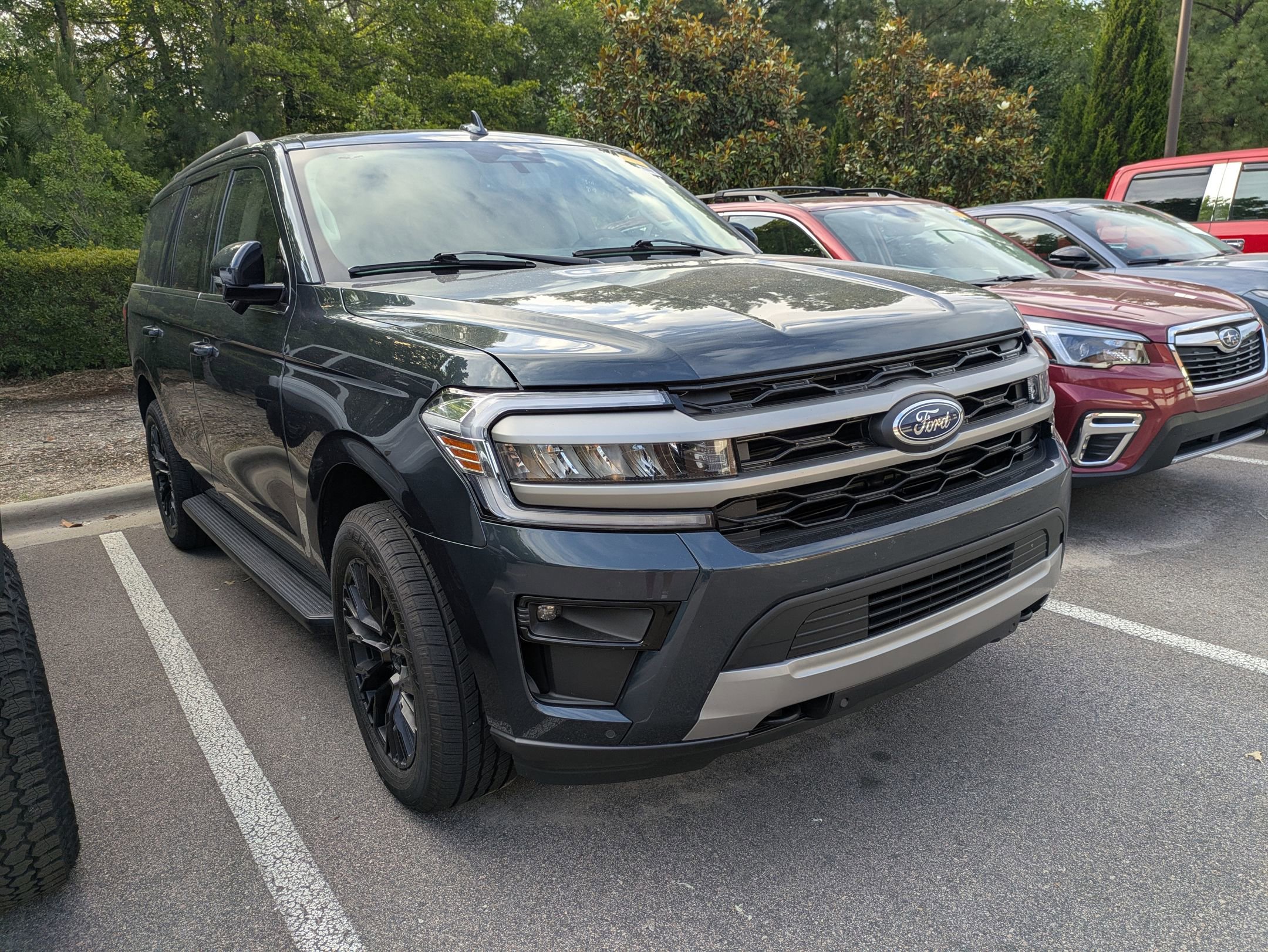 Certified 2024 Ford Expedition XLT AWD/4WD image 1