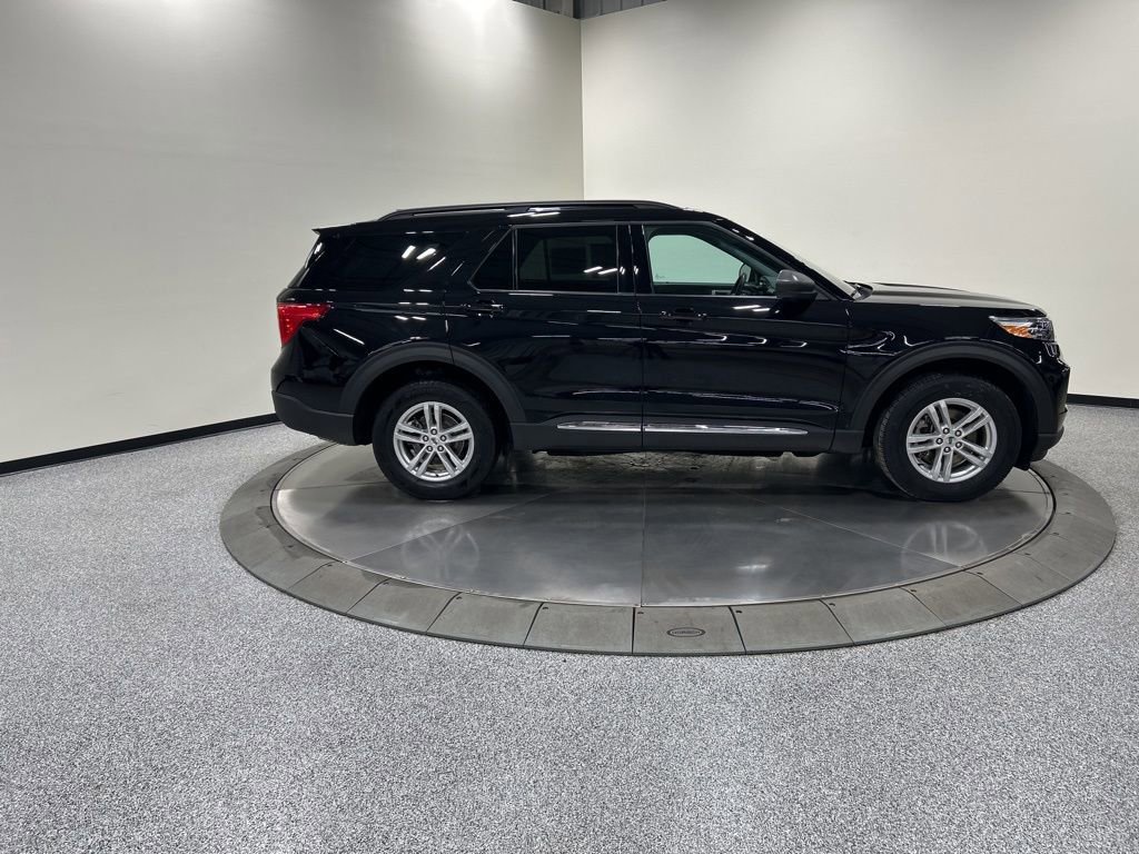 Certified 2024 Ford Explorer XLT w/ Class IV Trailer Tow Package image 6