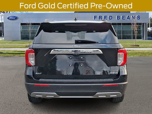 Certified 2022 Ford Explorer XLT w/ Equipment Group 202A image 3