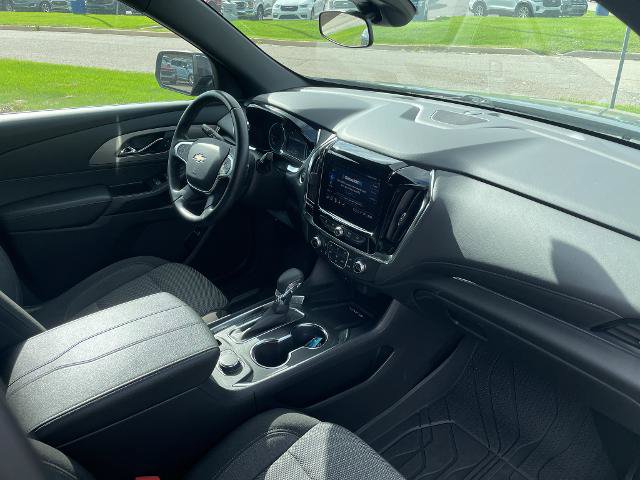 Used 2023 Chevrolet Traverse LT w/ LPO, Floor Liner Package AWD/4WD image 11