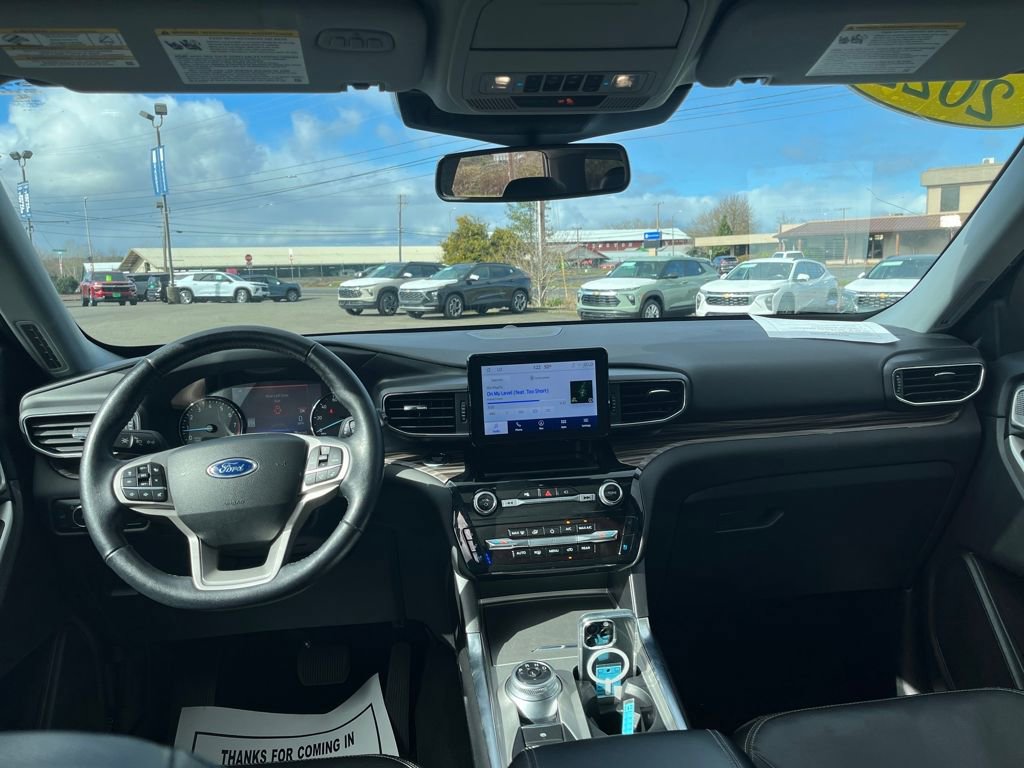 Certified 2022 Ford Explorer Limited w/ Equipment Group 301A image 16