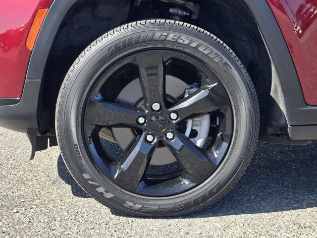 Used 2023 Jeep Grand Cherokee L Laredo RWD image 10