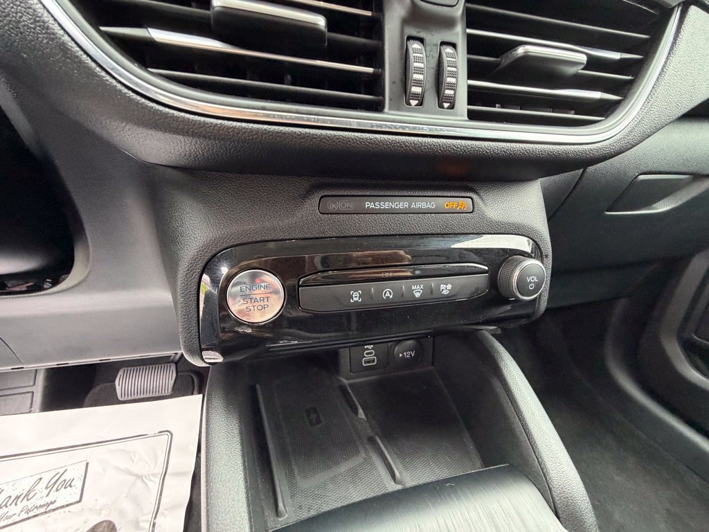 Certified 2025 Ford Escape Platinum AWD/4WD image 22