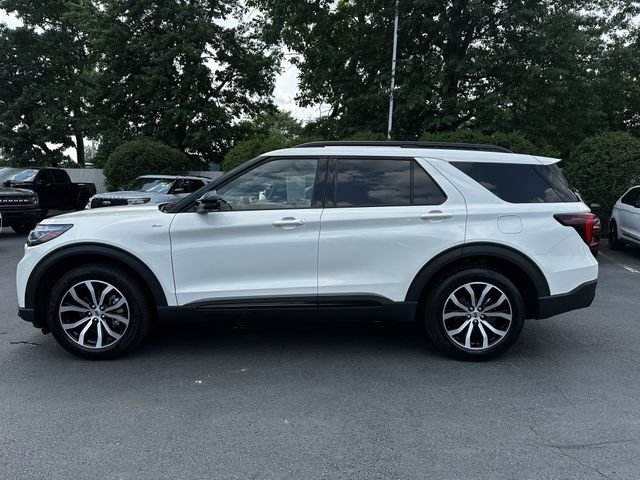 Certified 2025 Ford Explorer ST-Line AWD/4WD image 8