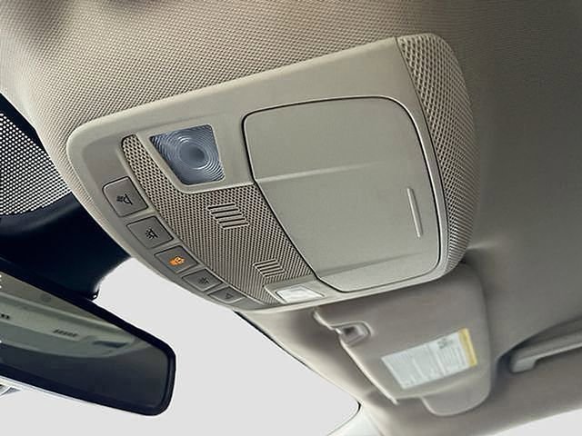 Certified 2024 Ford Edge Titanium image 44