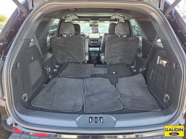 Certified 2025 Ford Explorer ST AWD/4WD image 14