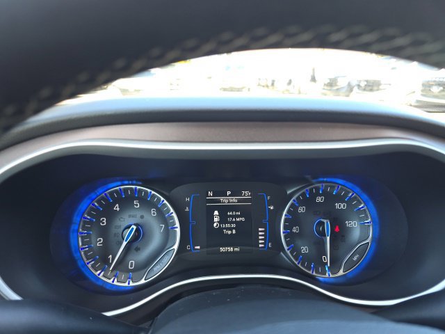 Used 2023 Chrysler Voyager LX FWD image 11