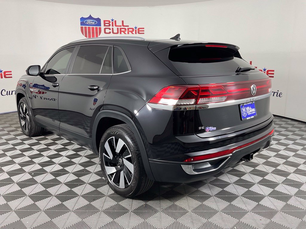 Used 2024 Volkswagen Atlas Cross Sport SE FWD image 5