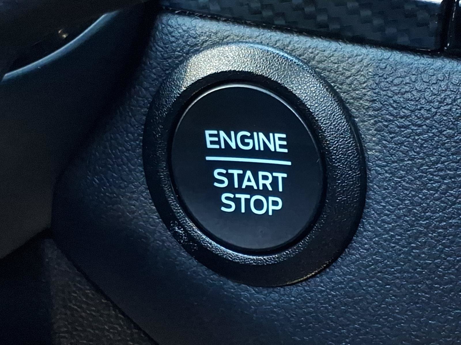 Certified 2025 Ford Escape ST-Line Select AWD/4WD image 25