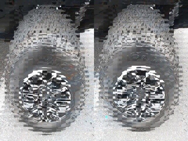 Certified 2022 Ford F150 XLT w/ Equipment Group 302A High image 13