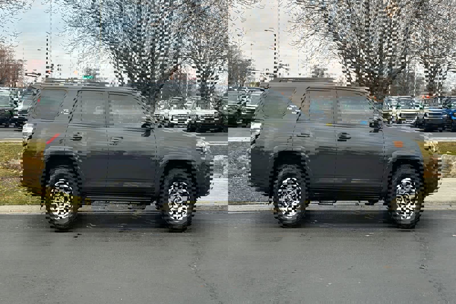 Used 2024 Toyota 4Runner TRD Off-Road Premium image 6