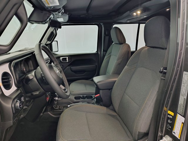 Used 2025 Jeep Gladiator Sport AWD/4WD image 11