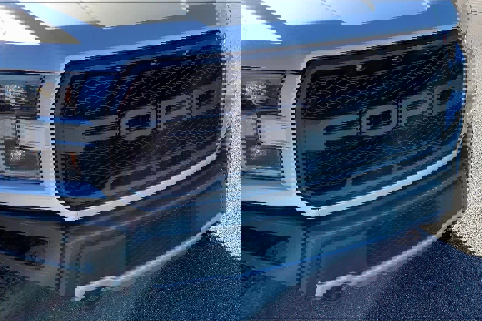 Certified 2018 Ford F150 Raptor w/ Equipment Group 802A Luxury image 29