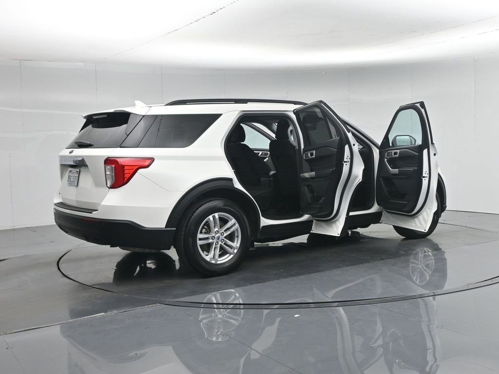 Certified 2023 Ford Explorer XLT RWD image 35