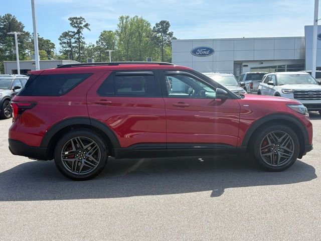 Certified 2025 Ford Explorer ST-Line w/ Premium Package image 6