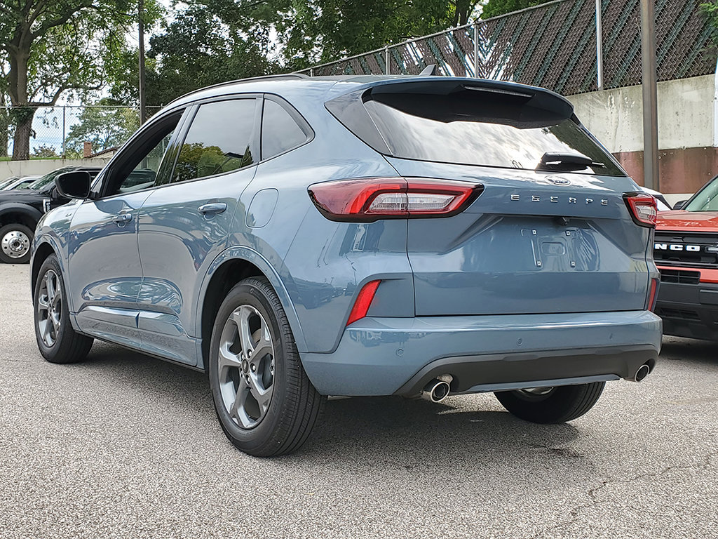 Certified 2023 Ford Escape ST-Line w/ Tech Pack #1 FWD image 4