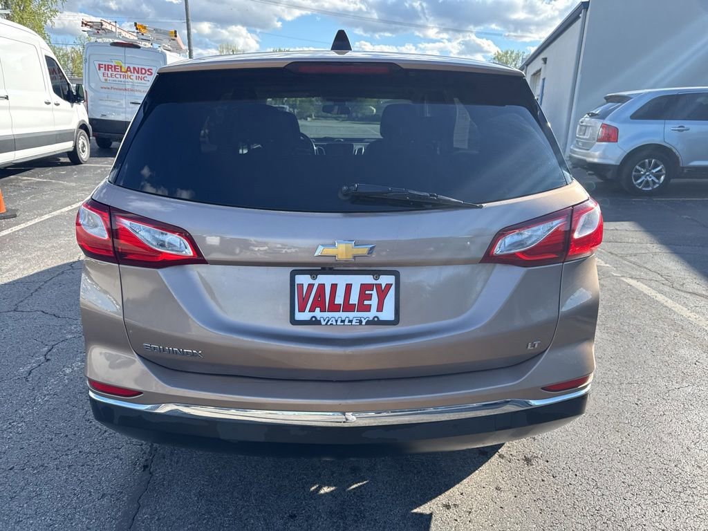 Used 2019 Chevrolet Equinox LT w/ Driver Convenience Package FWD image 4