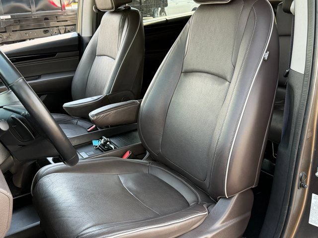 Used 2023 Honda Odyssey Elite image 9