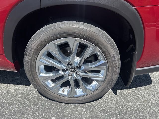 Used 2022 Toyota Highlander Limited AWD/4WD image 9