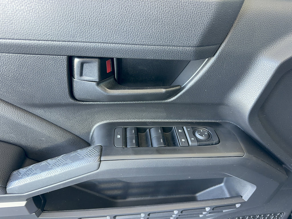 Used 2026 Toyota Tacoma SR5 AWD/4WD image 9