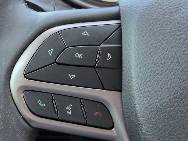 Used 2020 Jeep Cherokee Latitude Plus FWD image 24