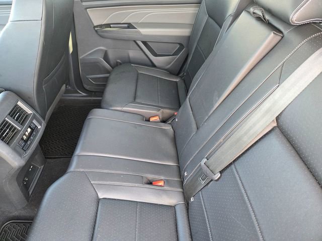 Used 2021 Volkswagen Atlas SE w/ Towing Package image 10