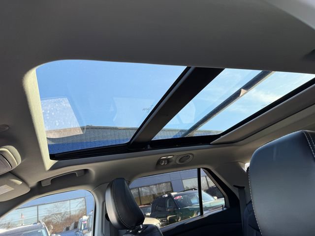 Certified 2022 Ford Explorer XLT w/ Equipment Group 202A image 9