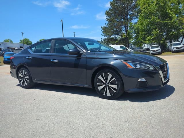 Used 2022 Nissan Altima 2.5 SV FWD image 2
