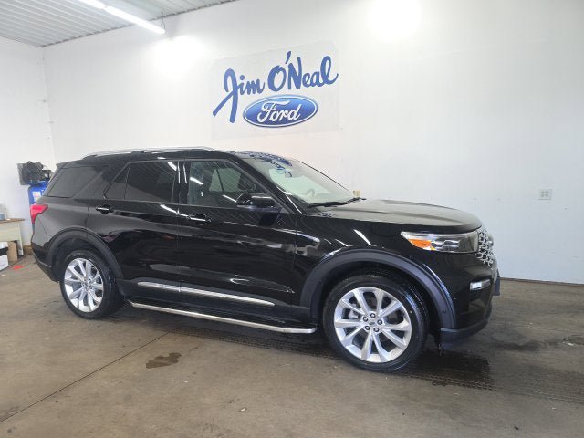 Certified 2024 Ford Explorer Platinum w/ Technology Package AWD/4WD image 1