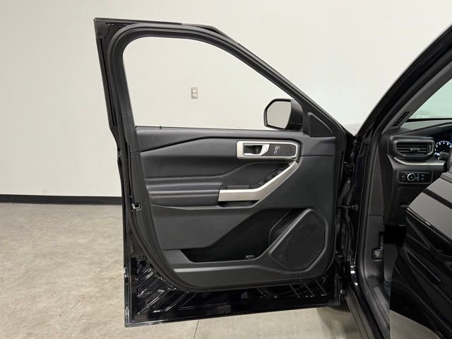 Certified 2023 Ford Explorer XLT w/ Equipment Group 202A image 12