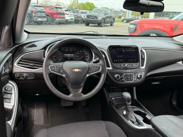 Used 2024 Chevrolet Malibu LT FWD image 16
