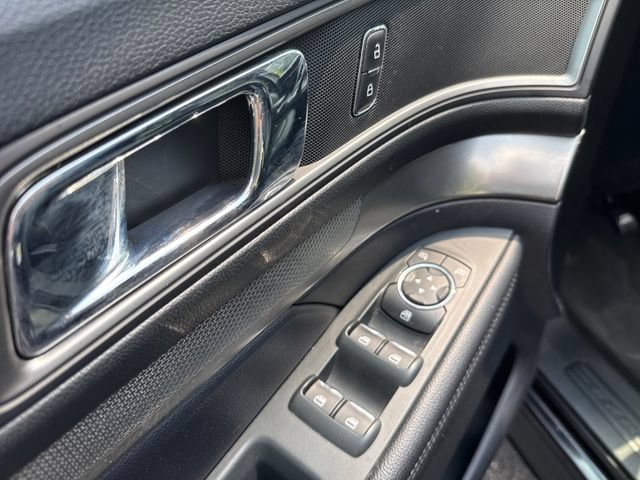 Certified 2019 Ford Explorer XLT w/ Equipment Group 202A AWD/4WD image 31