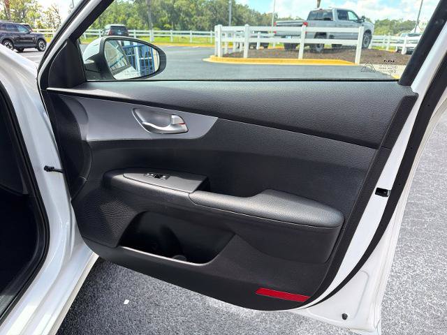 Used 2023 Kia Forte LXS FWD image 3