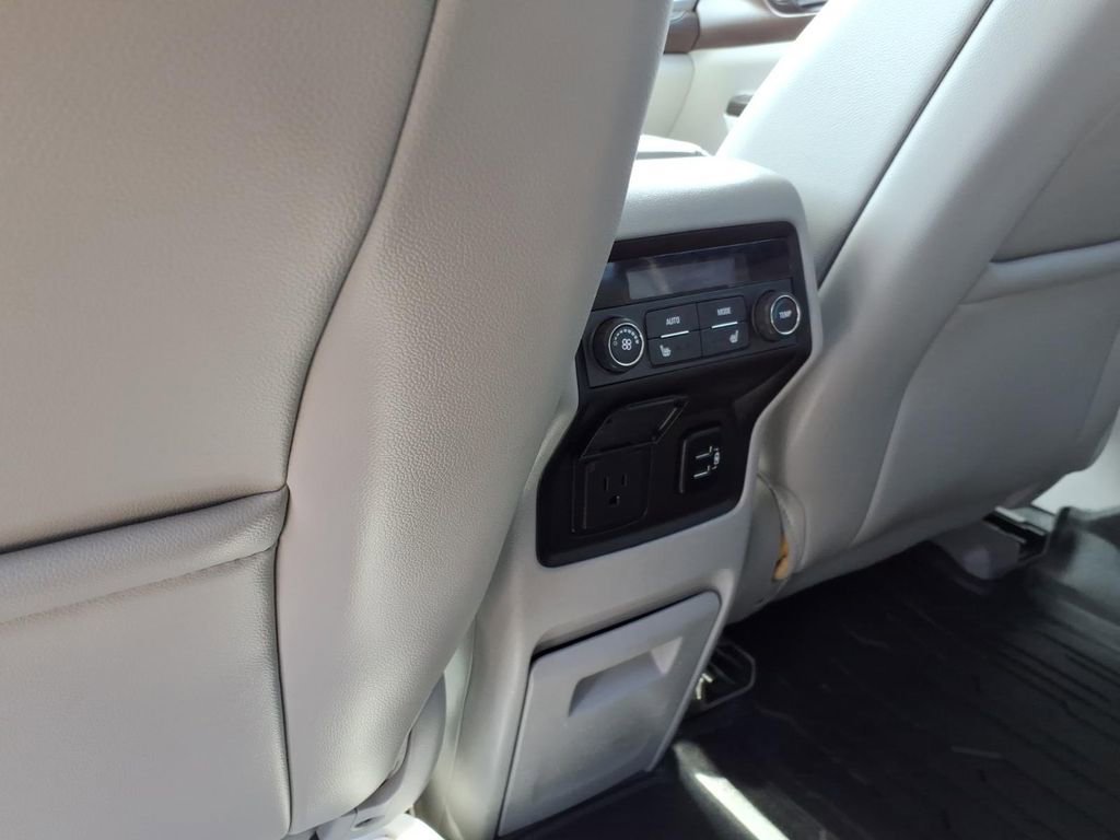 Used 2018 GMC Acadia SLT FWD image 13