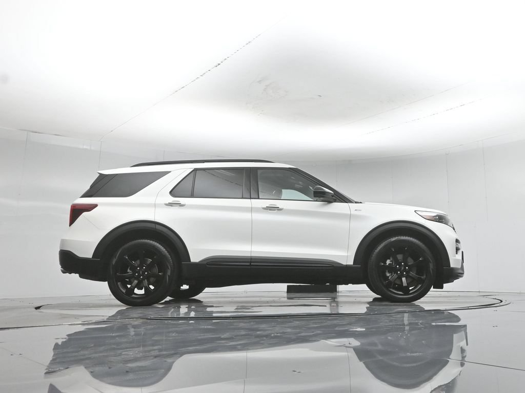 Certified 2023 Ford Explorer ST-Line w/ Class IV Trailer Tow Package RWD image 50